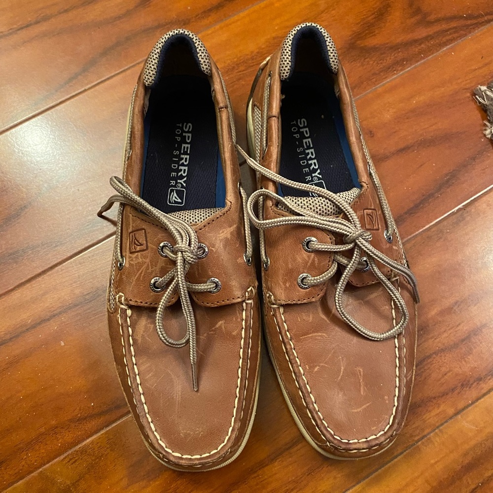 Sperry men’s boat shoes worn once!